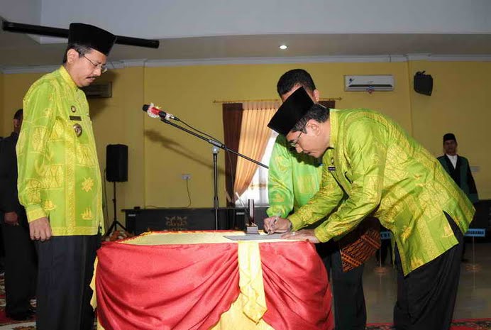 Drs H Haris Fadillah MSi dilantik menjadi Sekdakab Sergai