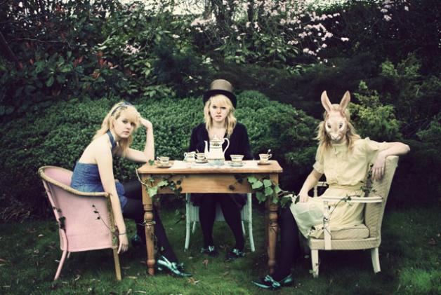 Jadore Le Fashion Alice in Wonderland inspired shoots
