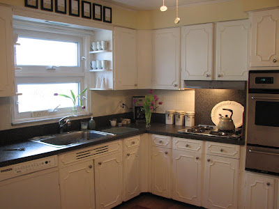 Site Blogspot  Photos Painted Kitchen Cabinets on Anyway  Here Are Some Pictures Of The Kitchen Now
