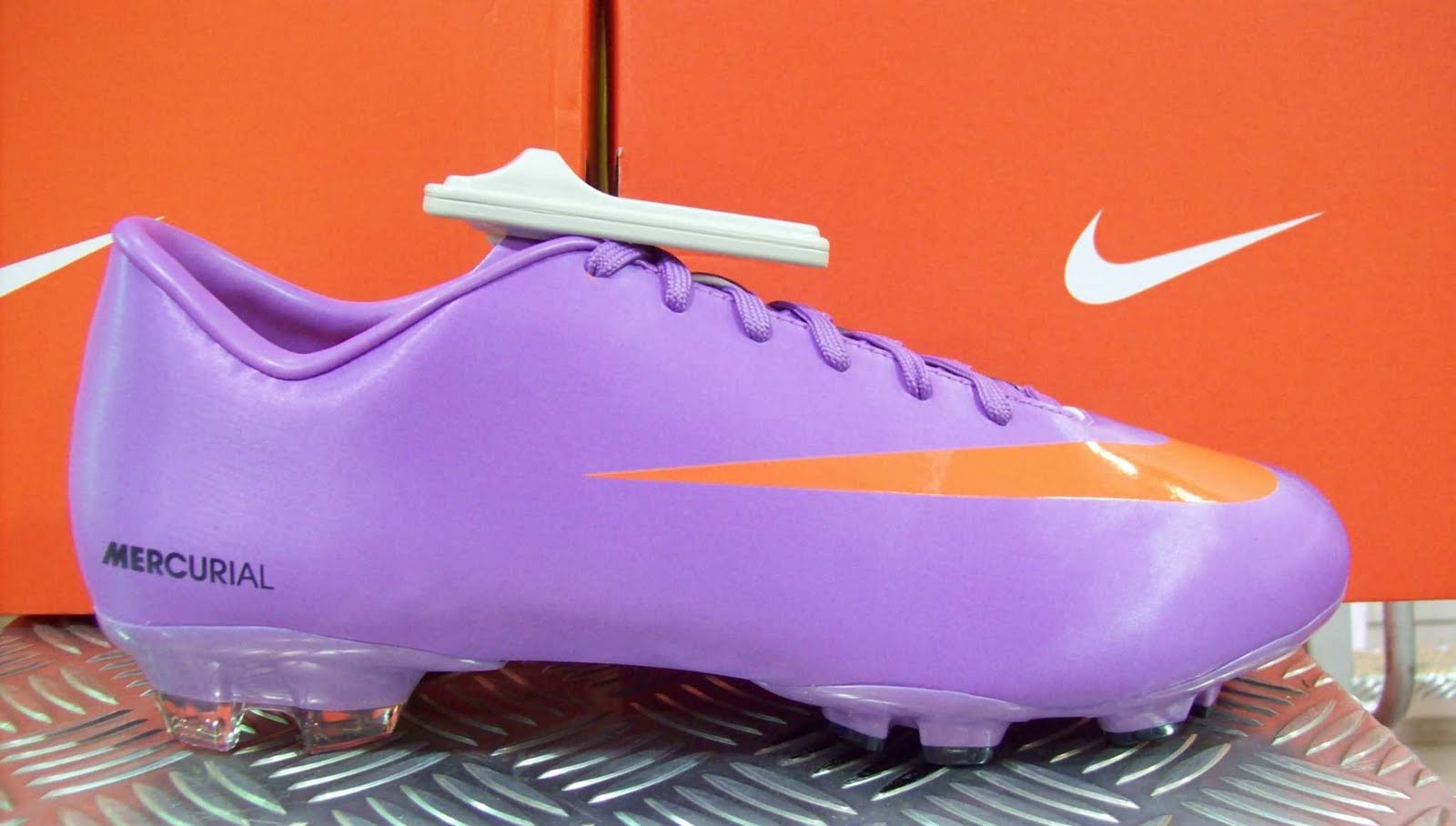 botines nike violetas