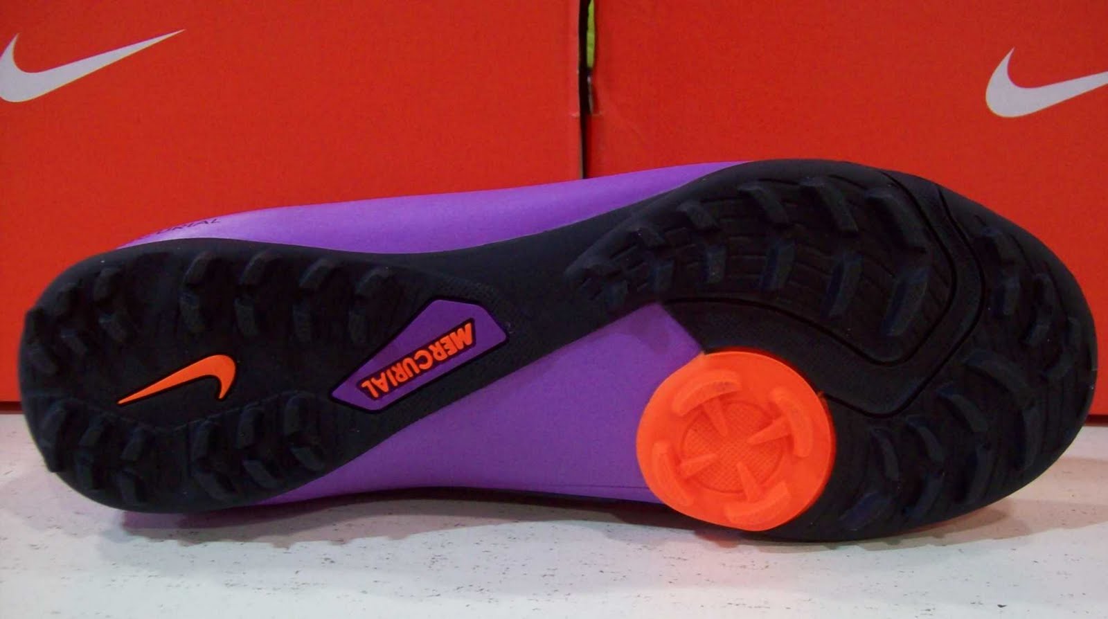 nike mercurial velocity