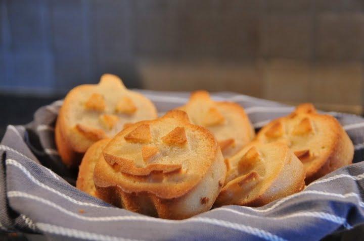 [pumpkin+cornbread.JPG]