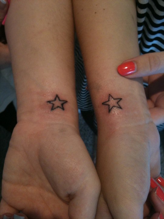 cute matching tattoos for best friends. Its such a cute gesture :)