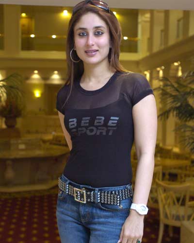 [Is+Kareena+Fat.jpg]