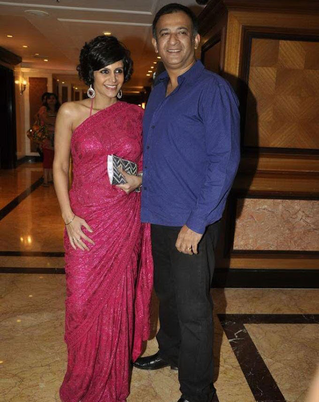 Bollywood Stars at Sameer SoniNeelams wedding reception Pictures cinema gallery