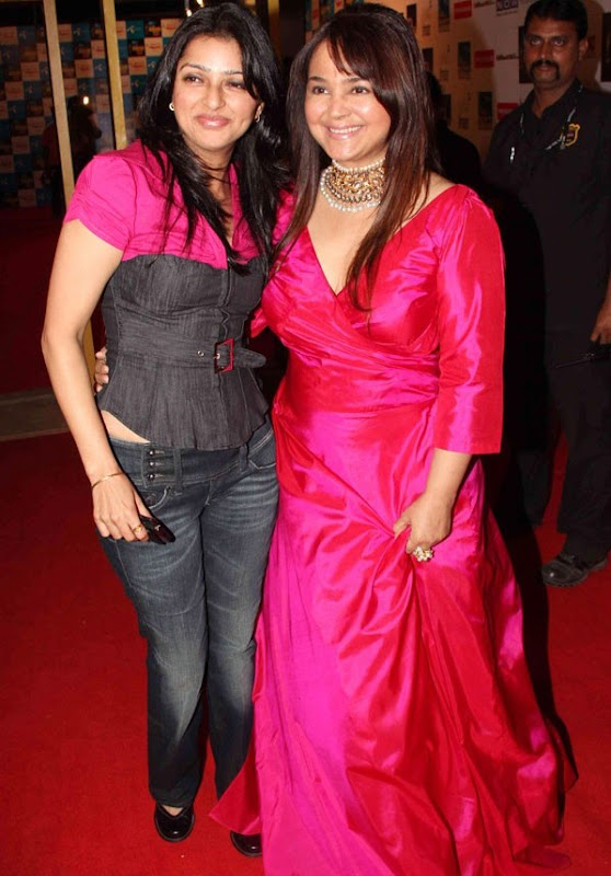 Bollywood Stars photos at Mirchi Music Awards hot images