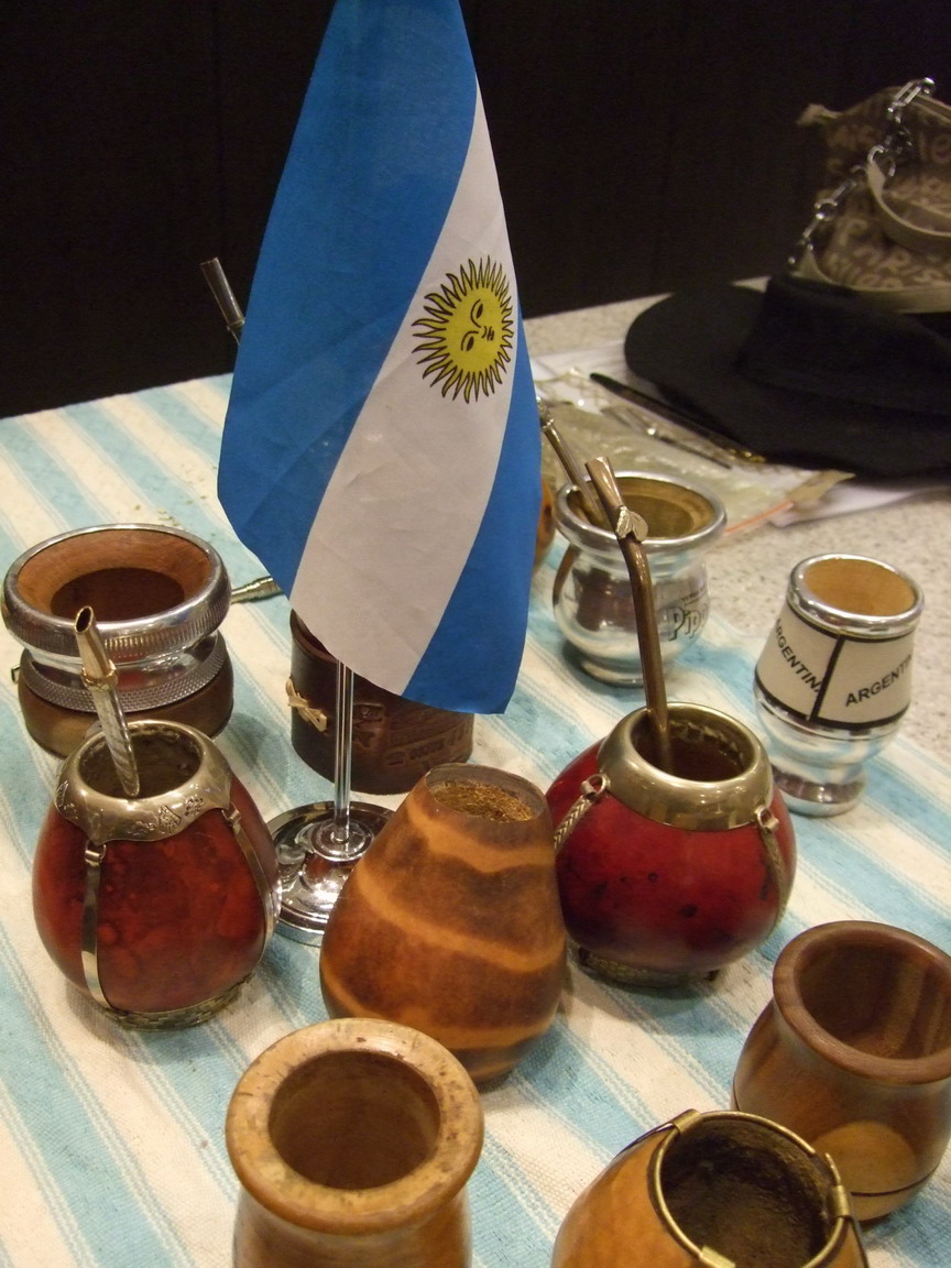 Argentinian+drink+mate