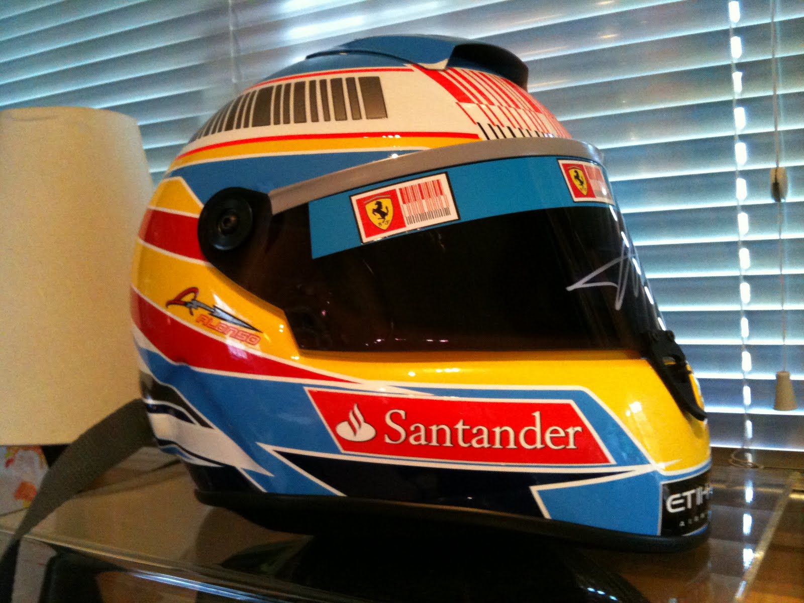 PITLANE ONLINE STORE FERNANDO ALONSO 11 SIGNED 2010 FULL SIZE HELMET