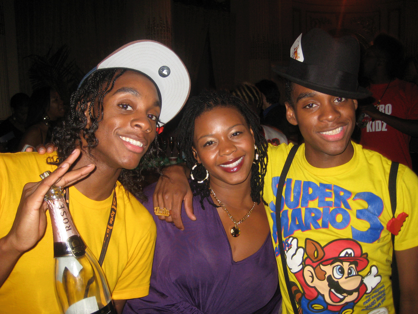 [Claire+Dee+Ricky.gif]