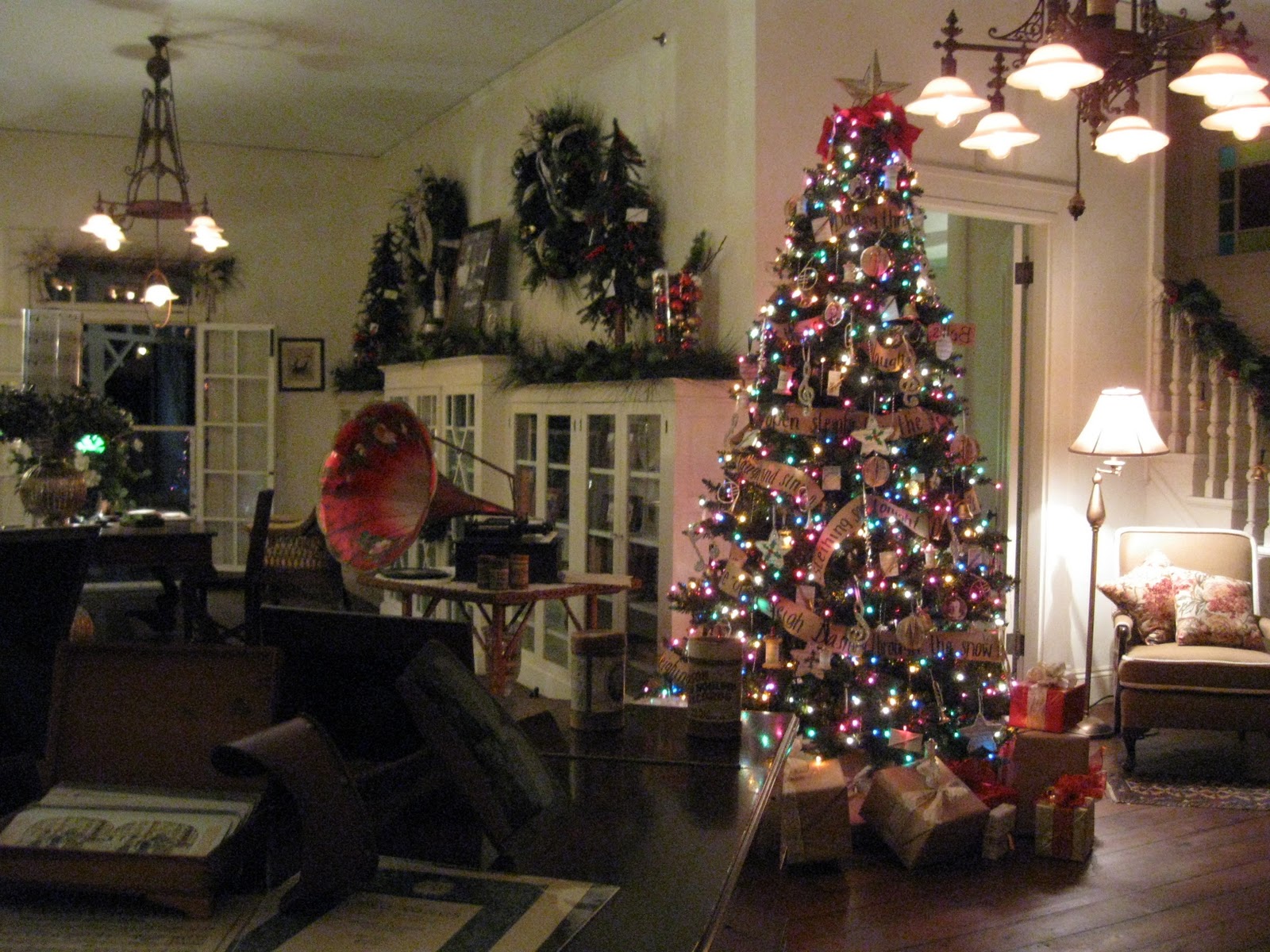 Eclectic Travels The Edison & Ford Estates Holiday Nights