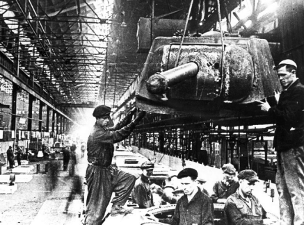 sovyet+tank+fabrika.gif