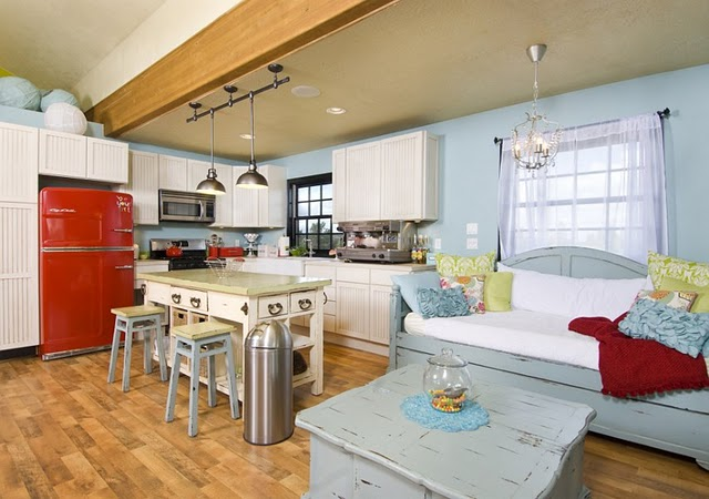 Clever Infusion Kitchen Couch