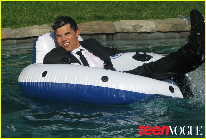 [taylor-lautner-teen-vogue-october-2009-08.jpg]