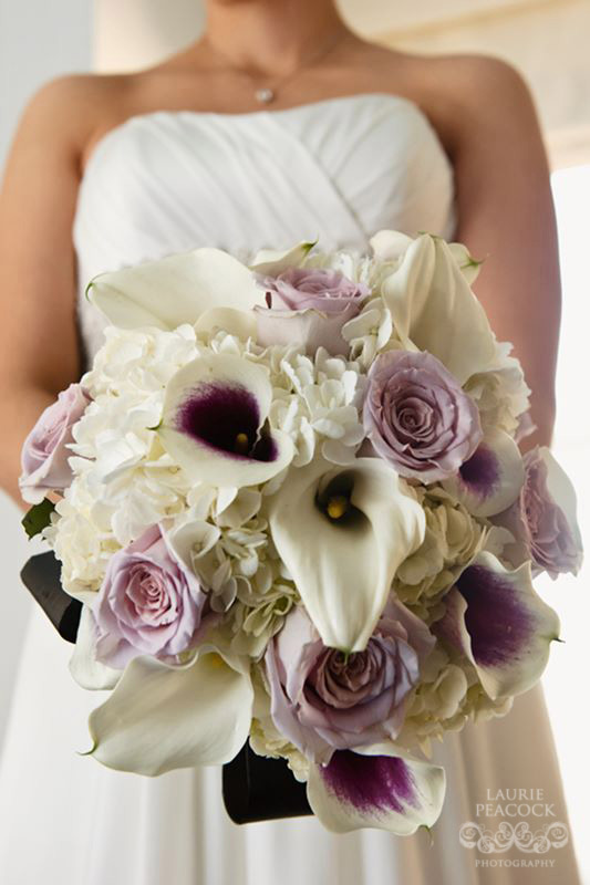 Lavender and white wedding bouquet ideas and inspiration for your big day