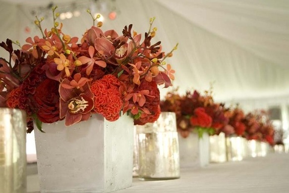 Gorgeous table centerpieces with red flowers including red orchids Gorgeous table centerpieces with red flowers including red orchids