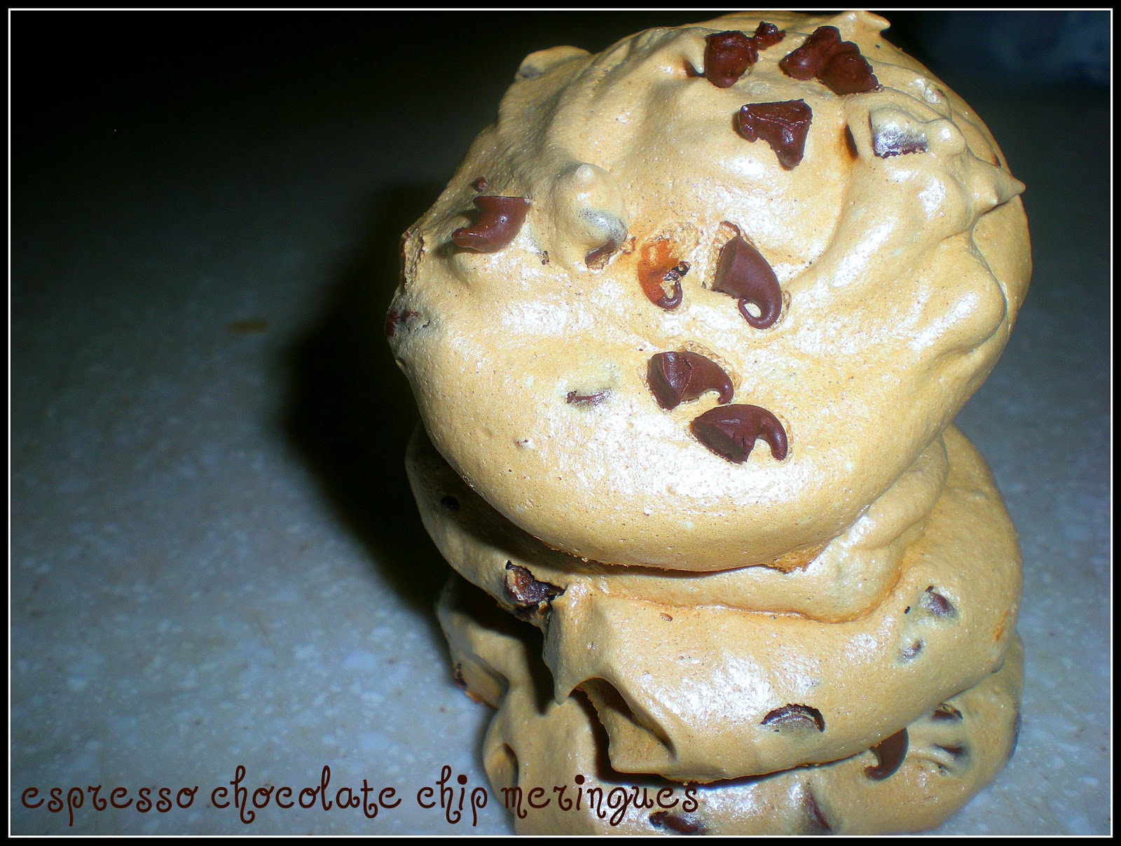 espresso chocolate chip meringues
