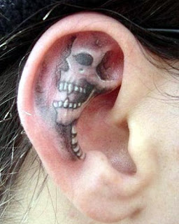 Unique Tattoo - Skull Tattoo Desain On The Ear