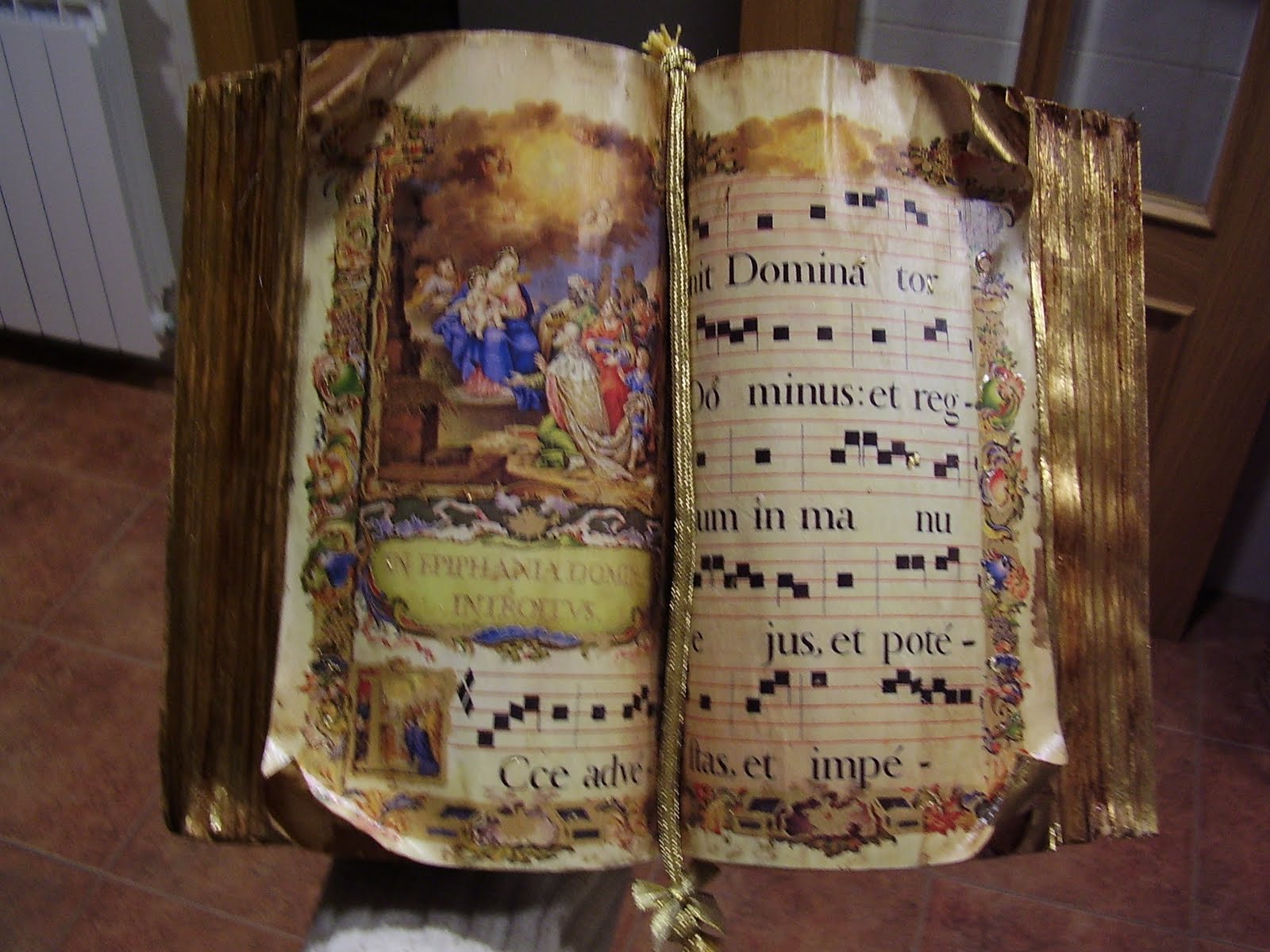 mi pequeño rincón: LIBROS ANTIGUOS