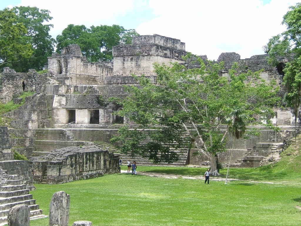 [Ruinas+de+Tikal.jpg]
