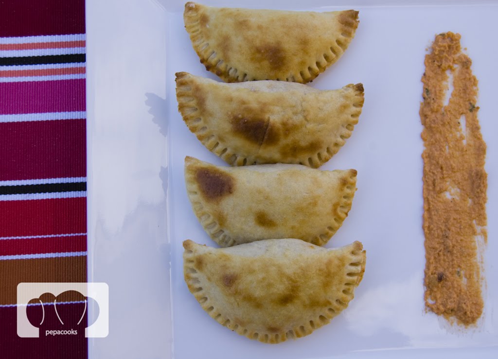 [Empanadillas-de-romescu-y-atún---19.jpg]