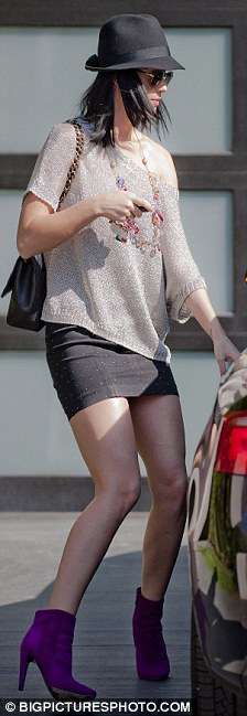 Bruce Pearl Blog Katy Perry Shows Off Her Legs In Super