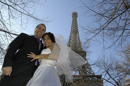 [wedding_eiffel.jpg]