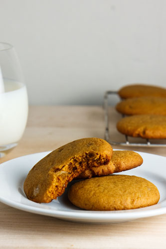 gingersnap cookies re-creation