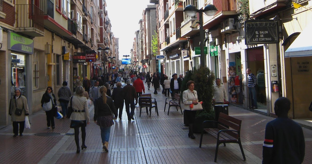 A visit to Zaragoza Shopping inside Zaragoza "other streets".