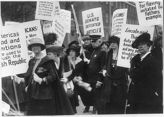 [picketers.jpg]