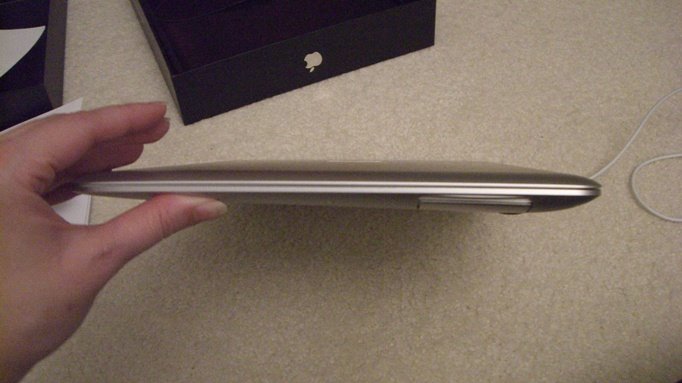 [macbook_air.jpg]