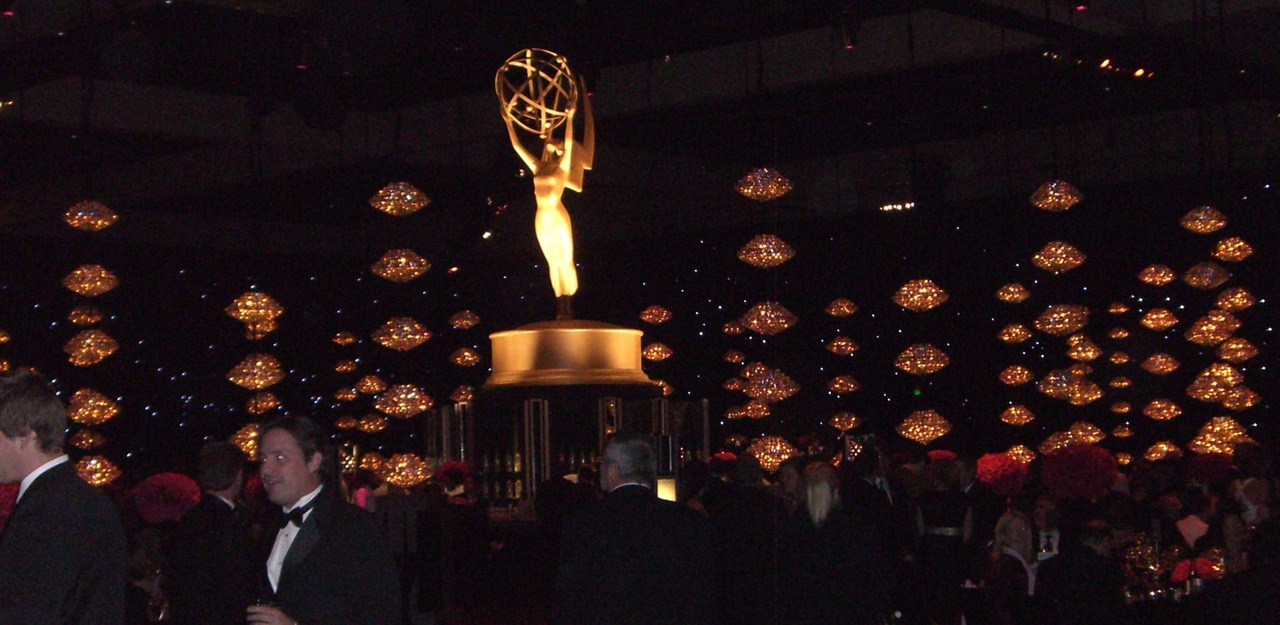 [emmy_big_statue.jpg]