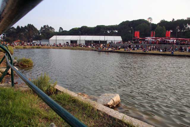[lago.jpg]