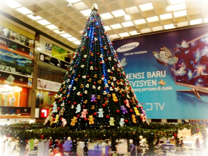 Eso festive gets community holidays rosie elder scrolls Yours Sincerely..nc: O Christmas Tree