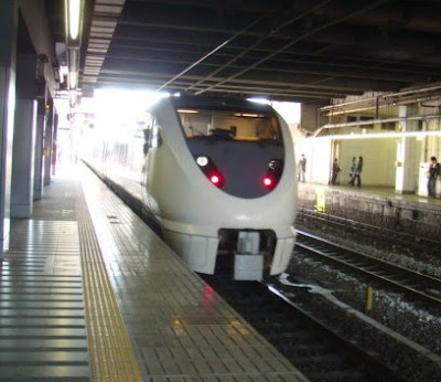 Women+only+train+tokyo