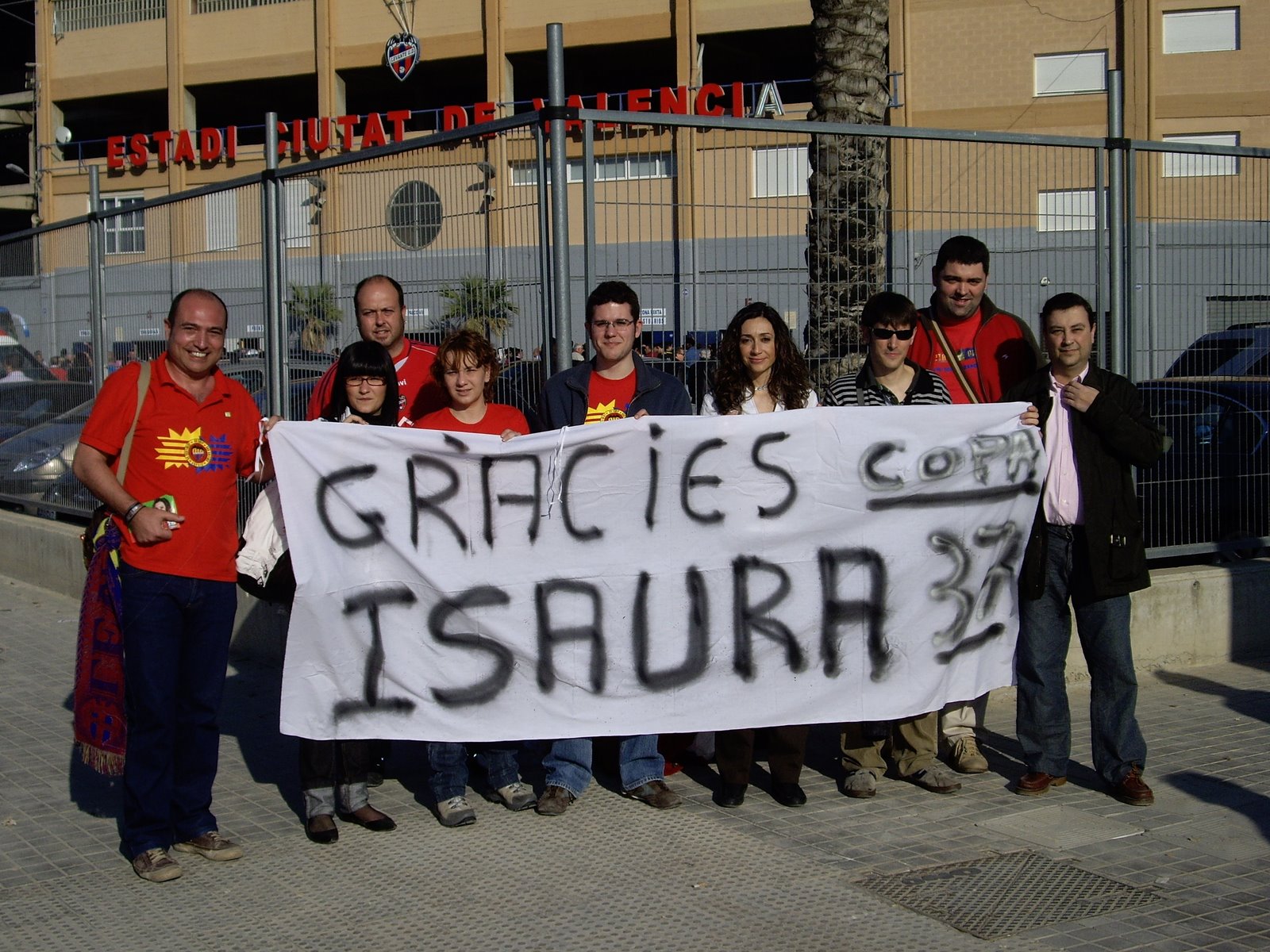 [isaura+levante+2.JPG]