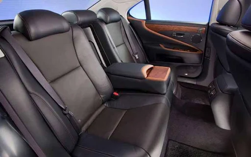 Lexus LS 460 Sport 2011 - assentos traseiros