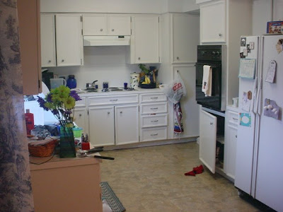 Kitchen Maid Cabinets on Kitchen Who Needed A Maid