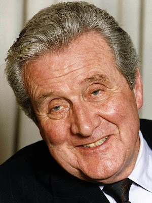 Patrick MacNee Height