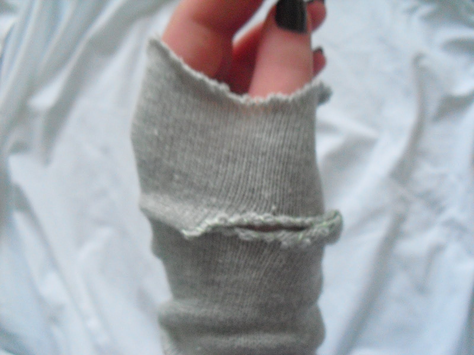 D. I. Y. REVAMPED How to make tube sock arm warmers