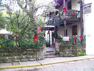 17TH ANNUAL HOLIDAY TOUR OF BED AND BREAKFAST INNS 3 Christmas%2B %2Blongview%2Bcourtyard%2Bwall%2Bgate St. Francis Inn St. Augustine Bed and Breakfast