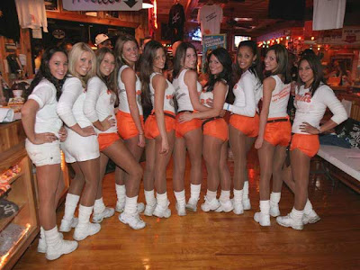 Hooter Calendar Girls on Hooters Pantyhose Are Not Just For Hooter Girls    Fashion   Zimbio