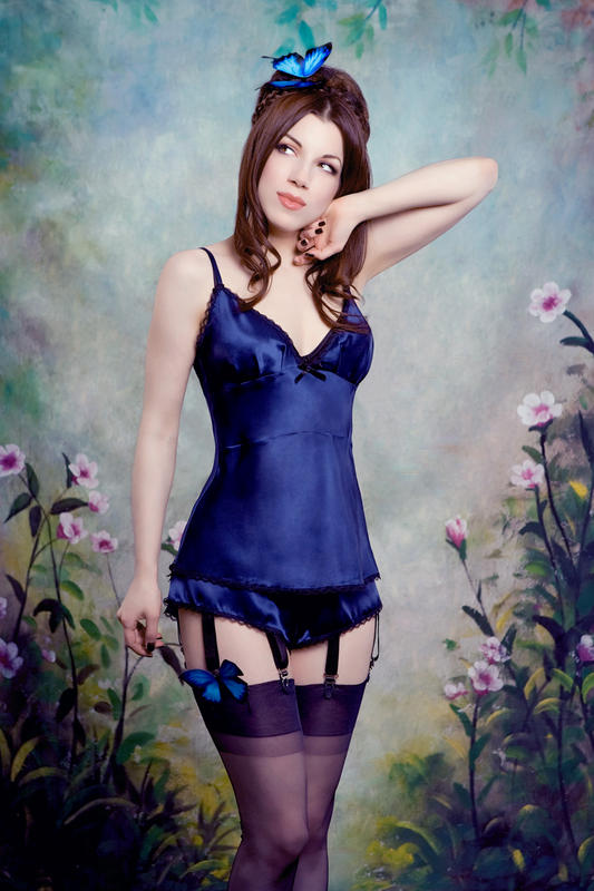 [3+kiss+me+deadly+blue+silk+cami.jpg]