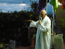 Padre Hector, fundador de la escuela