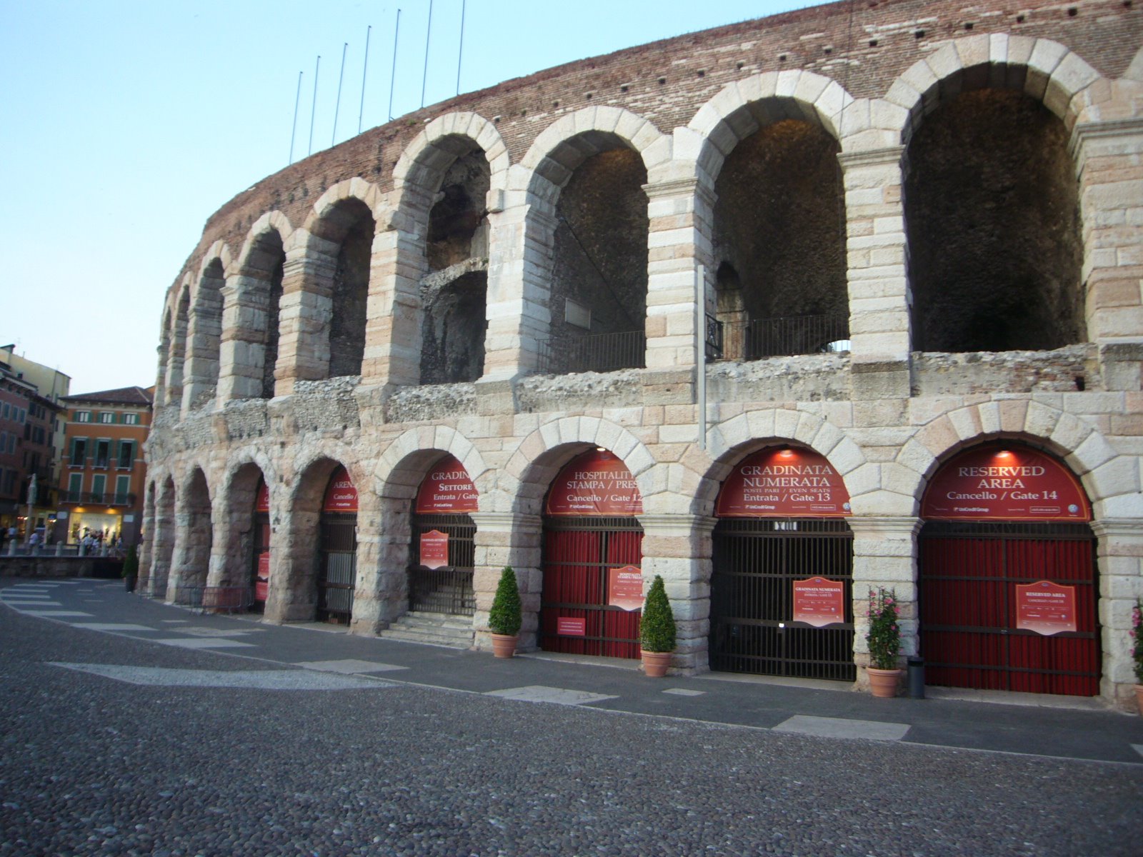 [L1060942.JPG]