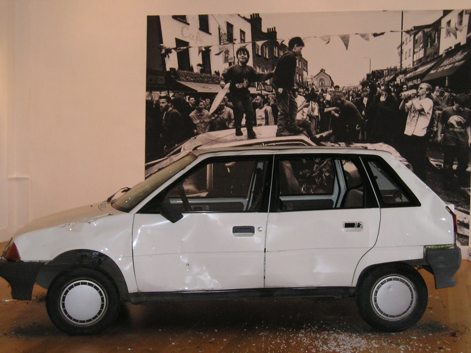 [expo+Gustav+Metzger+2010+Rochechouart+(23).JPG]