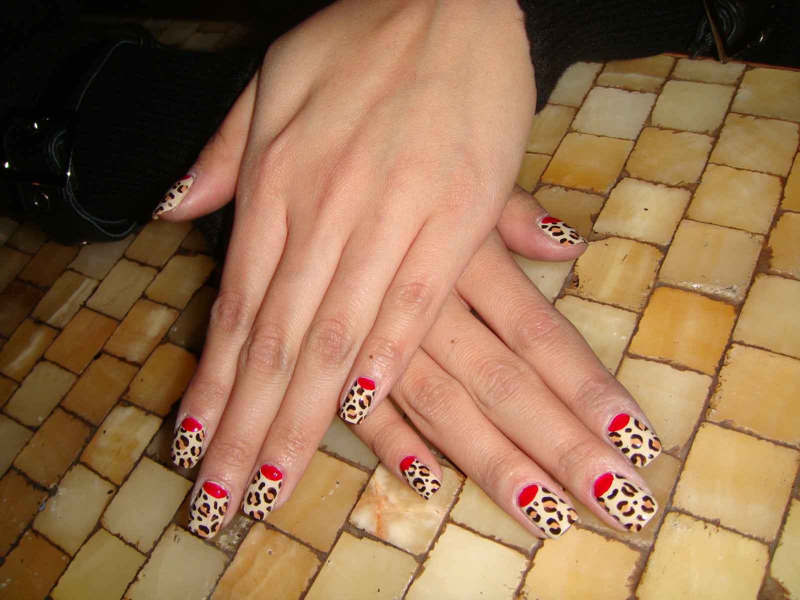 so you guys know that i'm definately nail art challenged,