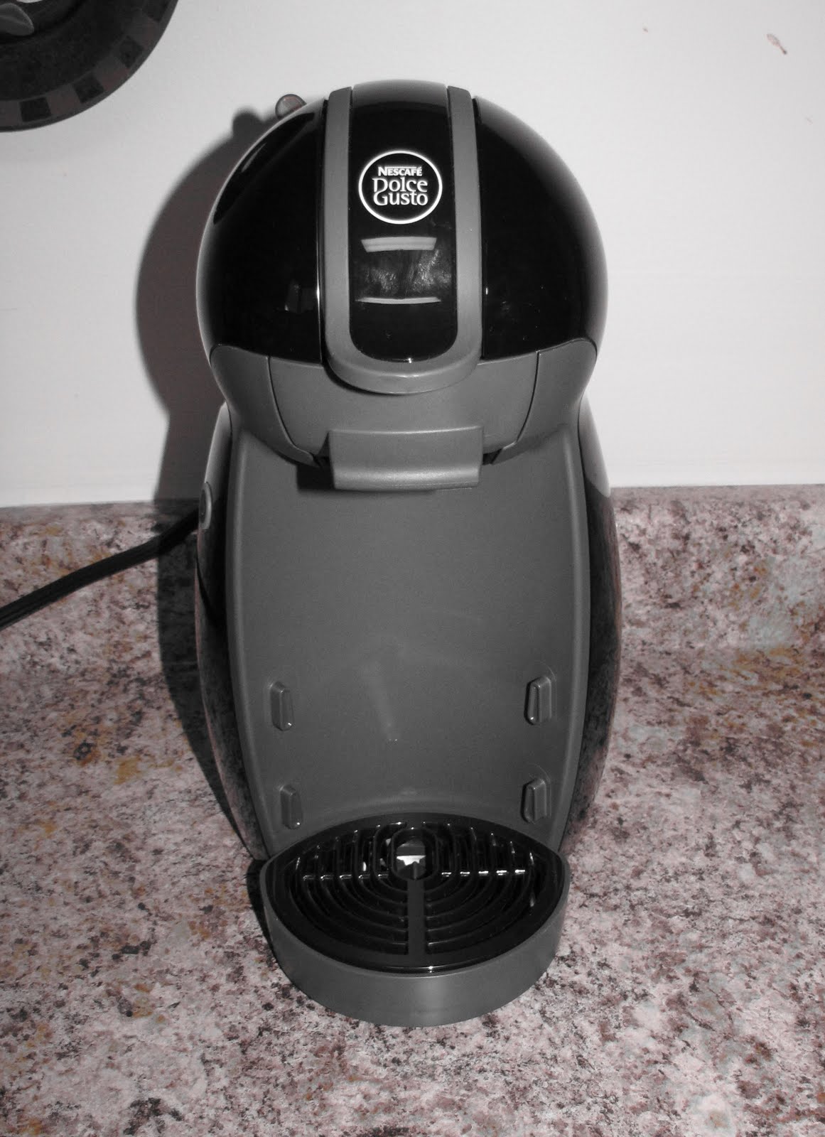 NESCAFe Dolce Gusto Piccolo Coffee Maker