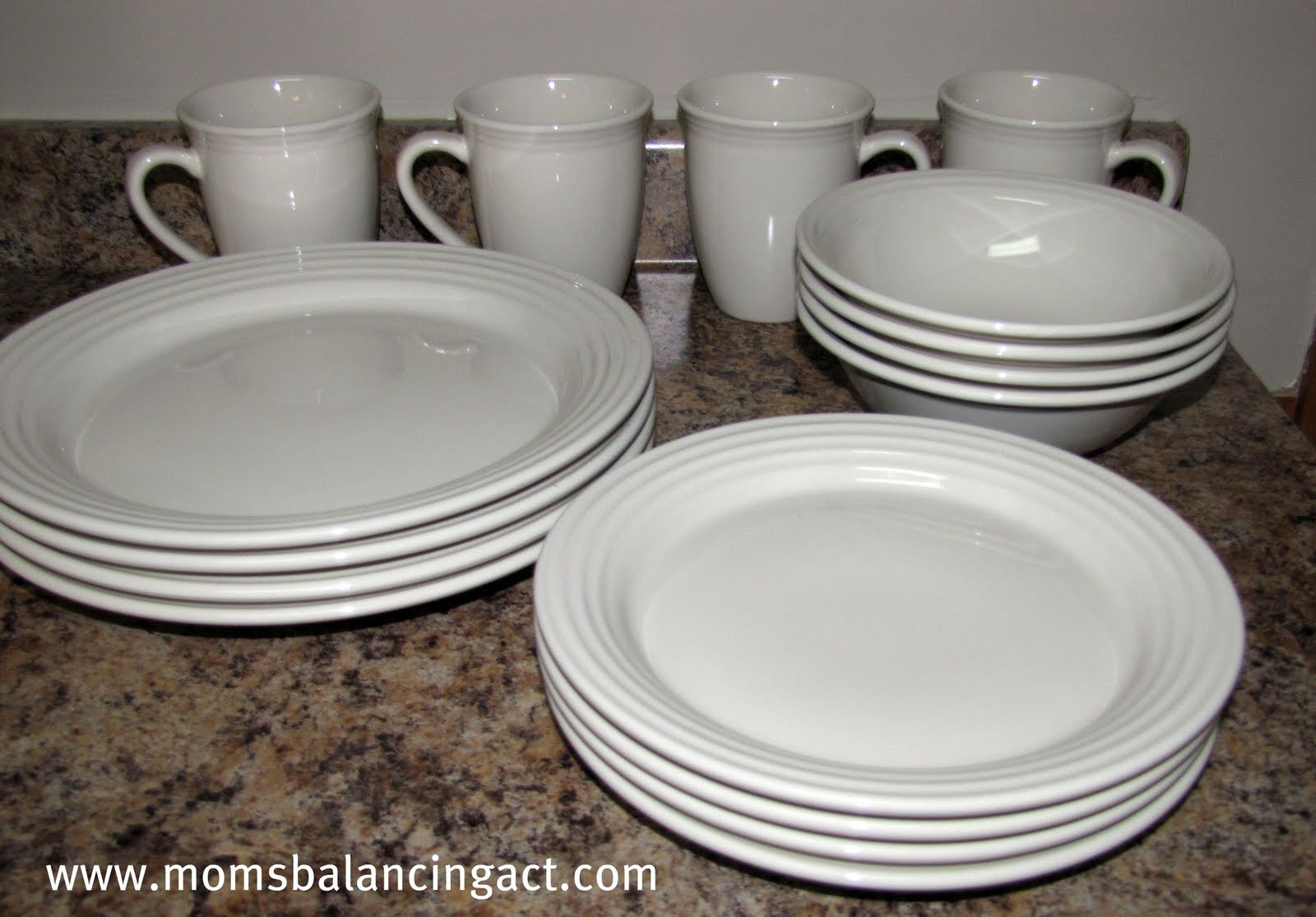Checking Our List Oneida Culinaria 16 Piece Dinnerware Set Review