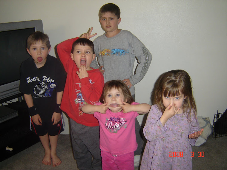 children making their funny faces