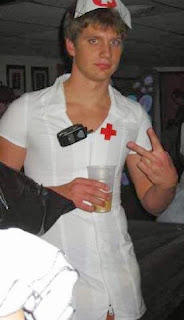 http://3.bp.blogspot.com/_UwLvTvNJ0pA/SjeVI2rC23I/AAAAAAAAAvU/yJubR8UR_x8/s320/Male_nurse.jpg